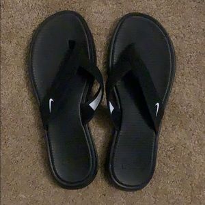 women’s nike sandal